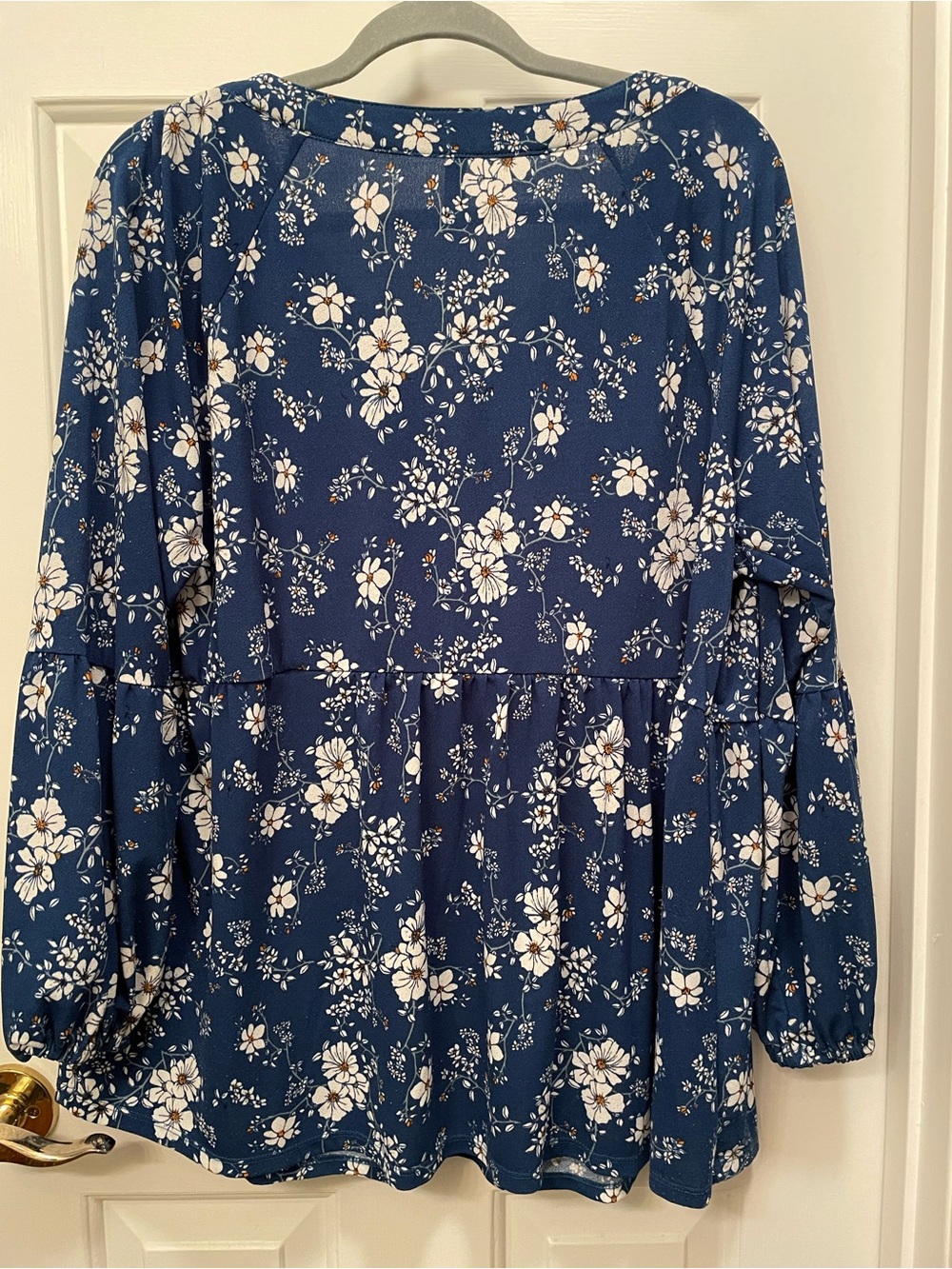 Massini Women's Navy Floral Lace-Up  Top 2XL Long Sleeve - Picture 6 of 6
